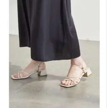 Le Talon 3.5cm 스퀘어 2WAY 샌들 아이보리 L 사이즈