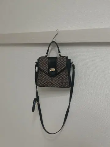 MOUSSY 숄더백