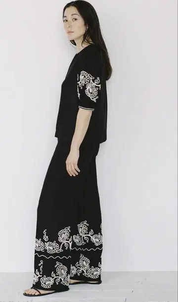 자라 자수 큐롯 팬츠 XS