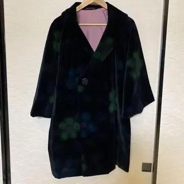 다크 컬러 그라데이션 겉옷