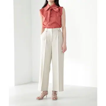 NATURAL BEAUTY BASIC 탭 디테일 스트레이트 팬츠