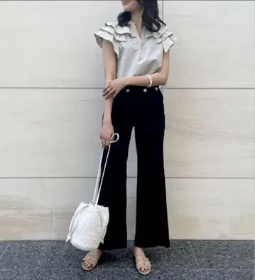 IENA DOT 티어드 개더 슬리브리스 블라우스