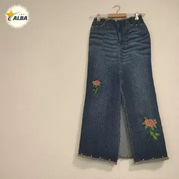 데님 스커트 꽃무늬 장미 무늬 자수 프린지 가공 스터드 장미 워시 가공