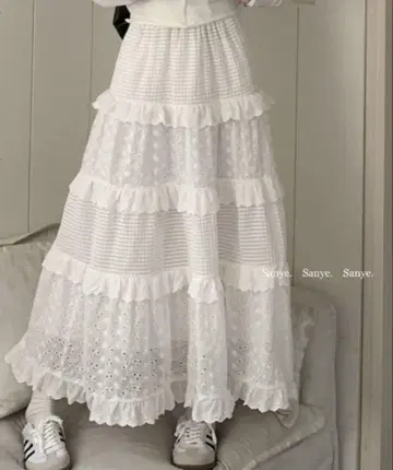 새상품 택 포함 GEMEDA 하의 레이스 프릴 A 라인 스커트