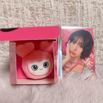 TWICE 팝업 봉제 인형 반지 모브리 허벅지