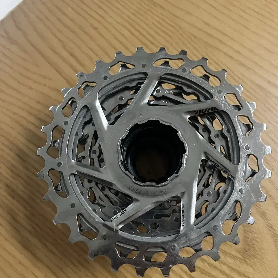 SRAM RIVAL 12s スプロケ　10-30t SRAM Rival AXS 2x12 Power-Meter Groupset, 46/33T, 10-30T