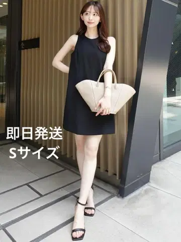 새상품 Anuance 패널 컷 미니 원피스