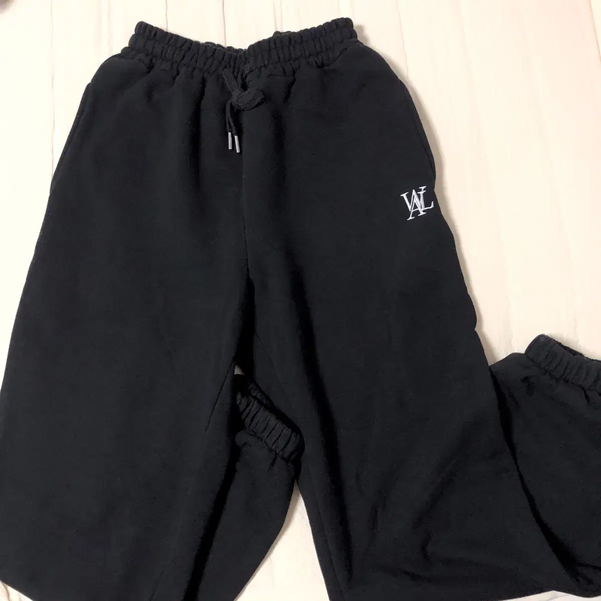 Attention Row Soft Essential Set-Up String Jogger Long Pants