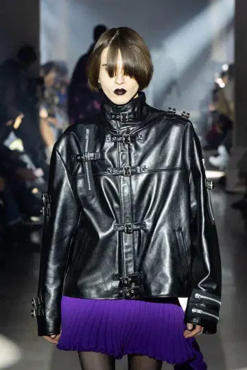 더블 버클 오버로드 레더 재킷
