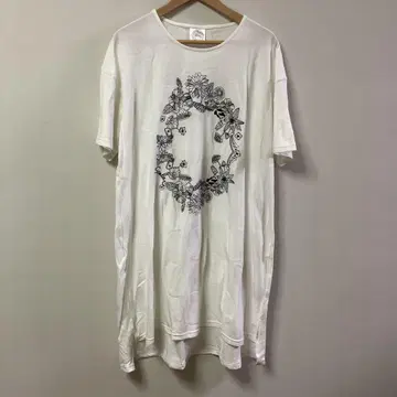 스칼라 자수 원피스