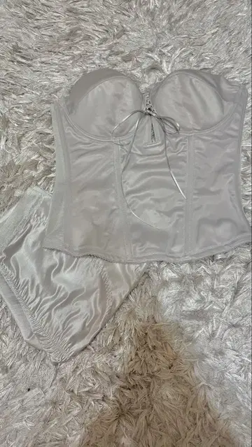 mirrormirror 브라이덜 이너 샴페인 베이지 G70