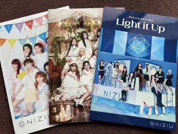 NiziU 팜플렛 3권