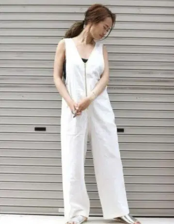 RED CHOP WORKS V넥 와이드 레그 살로펫