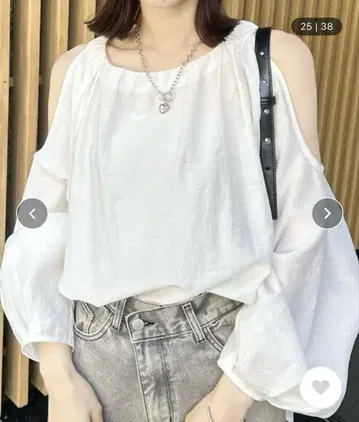mystic 어깨가 드러난 블라우스 화이트