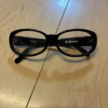 레어 아이템! El.Brown Mark 블랙 오벌 안경