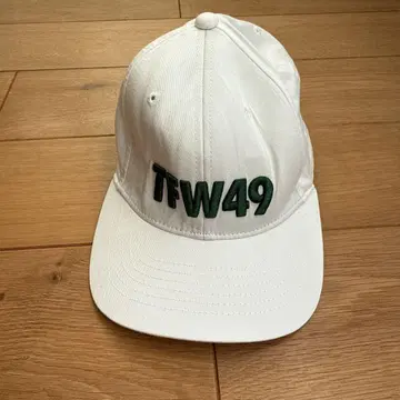 TFW49 흰색 화이트 캡 6P CAP