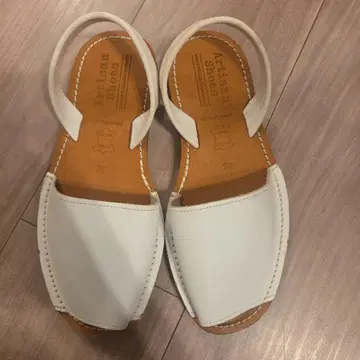 Artisan Shose 가죽 플랫 샌들 36