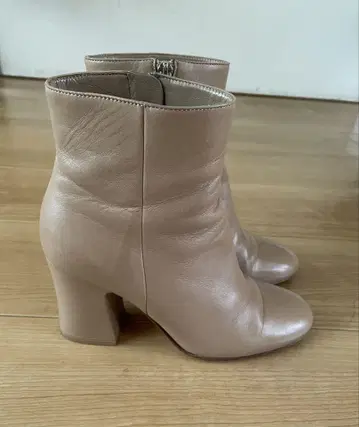Gianvito Rossi SHELLY85 라운드 숏부츠 베이지