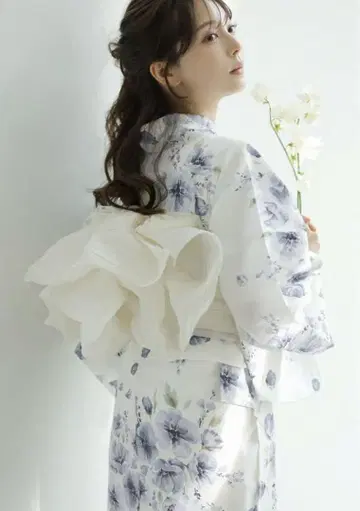 Dita 유카타 수채화 눈 달 꽃 (시원함)