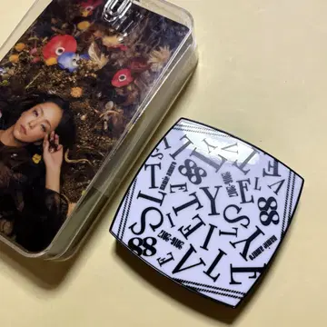 아무로 나미에 컴팩트 거울