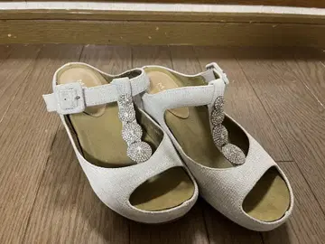 모드 에 자코모 반짝이는 뮬 24cm