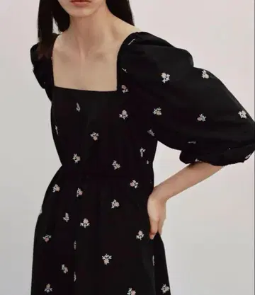 ZARA 자라 꽃무늬 자수 자수 원피스 블랙 L