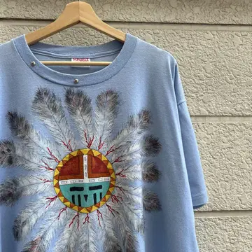 90s USA제 스카이블루 네이티브 무늬 핸드 페인트 티셔츠 빈티지