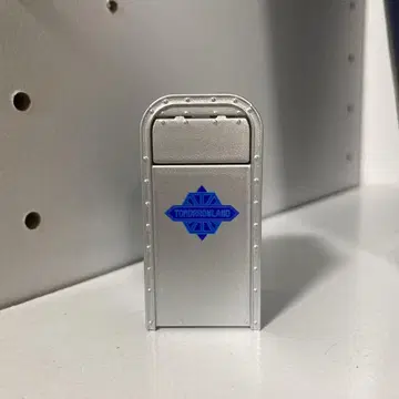 도쿄 디즈니 리조트 투모로우랜드 쓰레기통