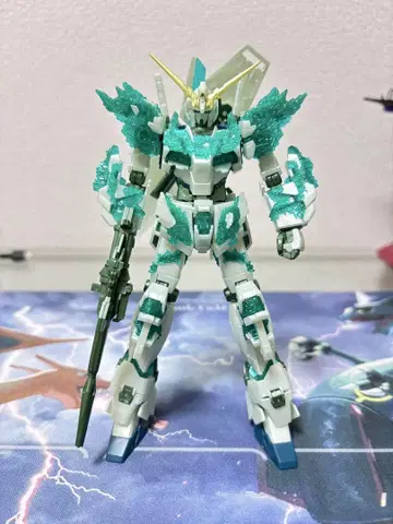 HG 1/144 건담 베이스 한정판 유니콘 건담 (빛의 결정체)