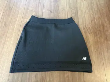 미사용 새상품 New Balance 여성용 골프 스커트 사이즈 M