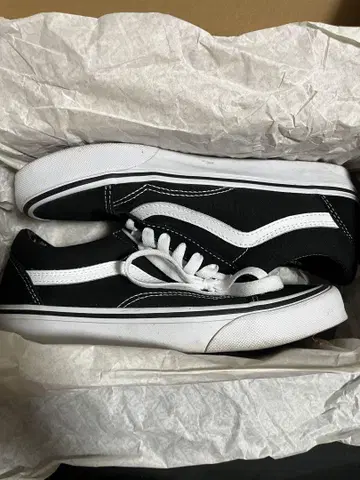 Vans 블랙/화이트 스니커즈