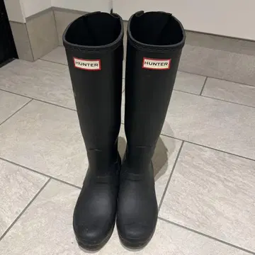 HUNTER 블랙 장화 UK 6 / EU 39