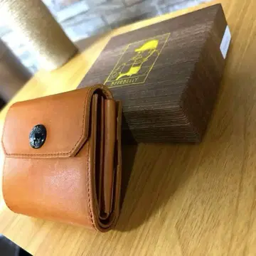 BEERBELLY 브라운 두겹 지갑