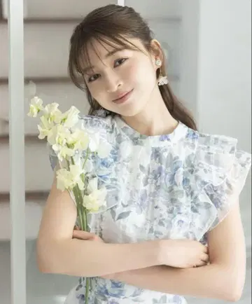 토코 클로젯 정원 로즈 프린트 시어 체크 프릴 블라우스