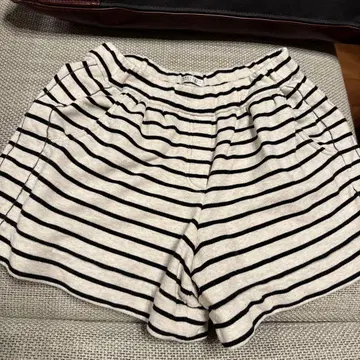 브루넬로쿠치넬리 숏 팬츠 M 사이즈 상당