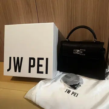 JW PEI Elise 탑 핸들 백