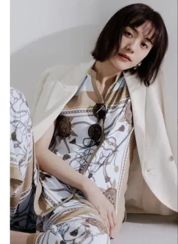 하프 슬리브 오버 미들 자켓