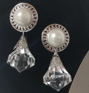 Large Pearl x Crystal 펄과 크리스탈 드롭 귀걸이