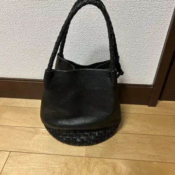 프렌치 브루 바스켓백 블랙