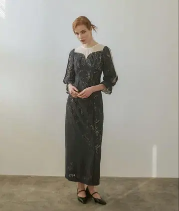 라운드 컷 드레스 / 라운드 컷 드레스
