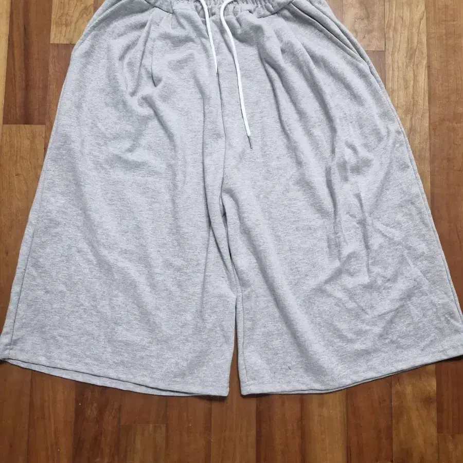 Items Similar to Washing Bermuda Pants | Global Bunjang