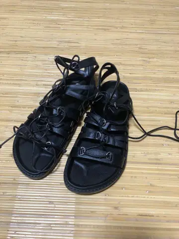 자라 블랙 가죽 글래디에이터 샌들 37