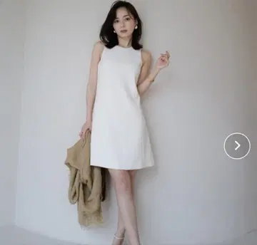 이번 시즌 anuans 패널 컷 미니 원피스 S 새상품급