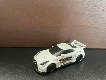 핫휠 LBWK 닛산 35GT-RR GT-R VER2