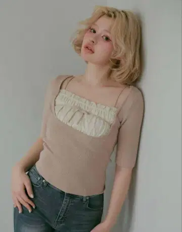 ANDMARY 앤드 마리 Mew frill tops Beige