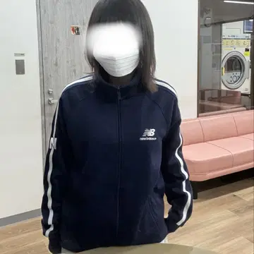 뉴발란스 네이비 트랙 자켓