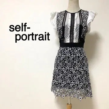 self-portrait 꽃무늬 자수 무릎 기장 타이트 드레스