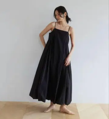 Searoomlynn Volume Tuck 벌룬 원피스