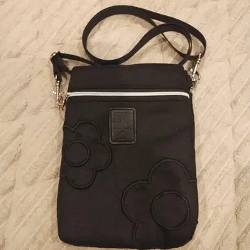 마리콴트 스마트폰 숄더 파우치 MARY QUANT 블랙
