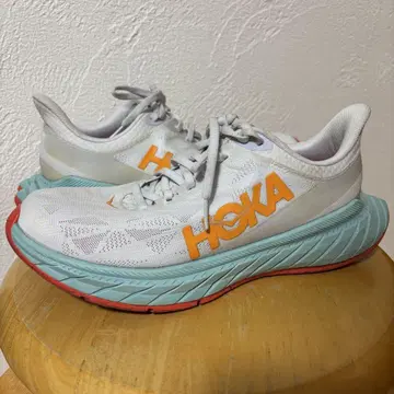 HOKA 러닝화 카본 X2